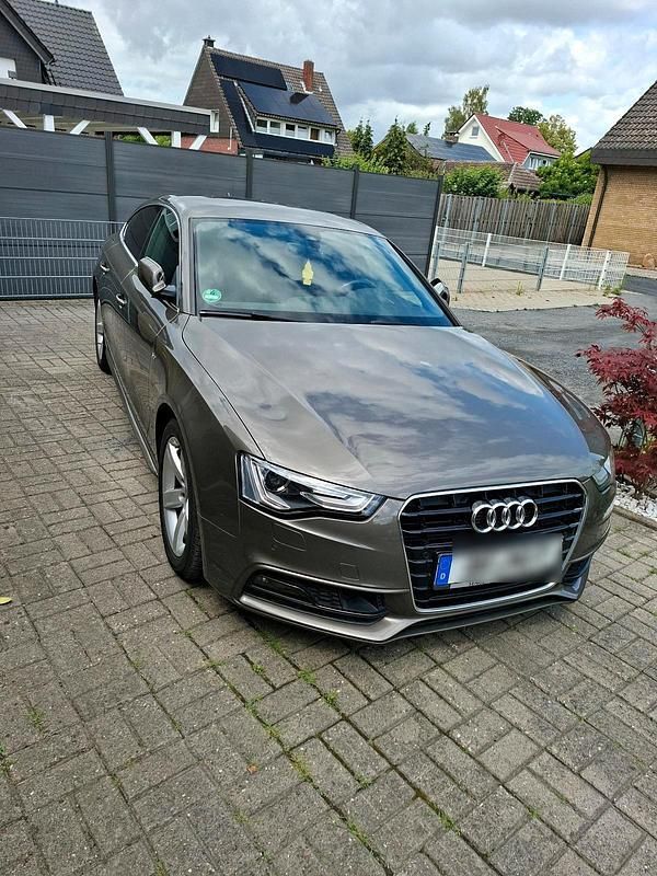 Grau Gebraucht 2016 Audi A5 Sportback S-Line Coupé | 17.000 € (Guter Preis) - Bild 1/4