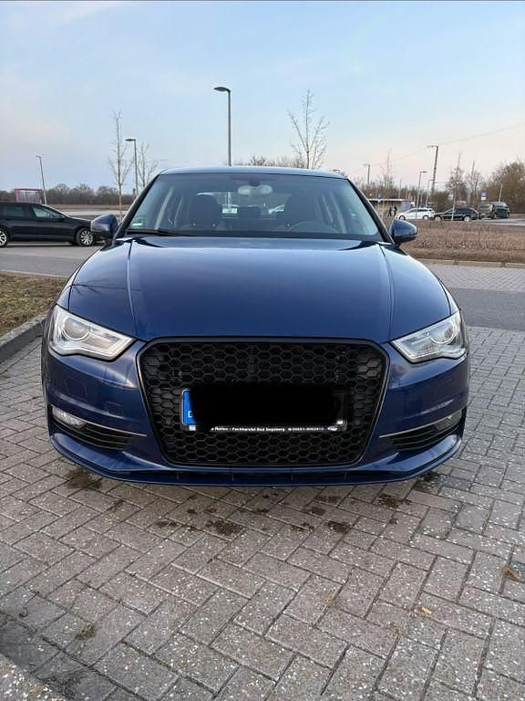 Gebraucht Audi A3 Ambition 125 PS (91 kW) 2013 Blau Limousine