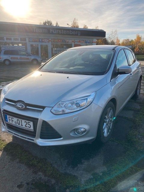 Second-hand Ford Focus Trend 101 CP (74 kW) 2012 Argintiu Berlinǎ