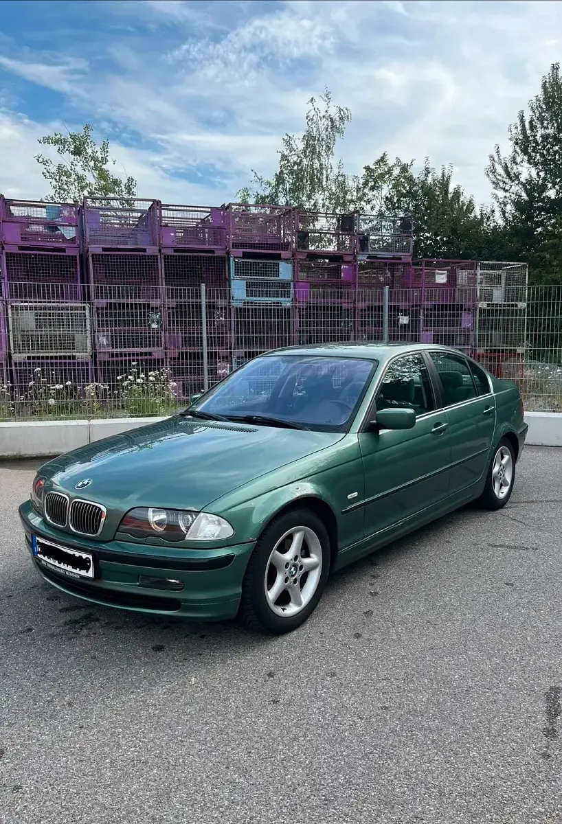 Gebraucht BMW 323 170 PS (125 kW) 1999 Grün Limousine