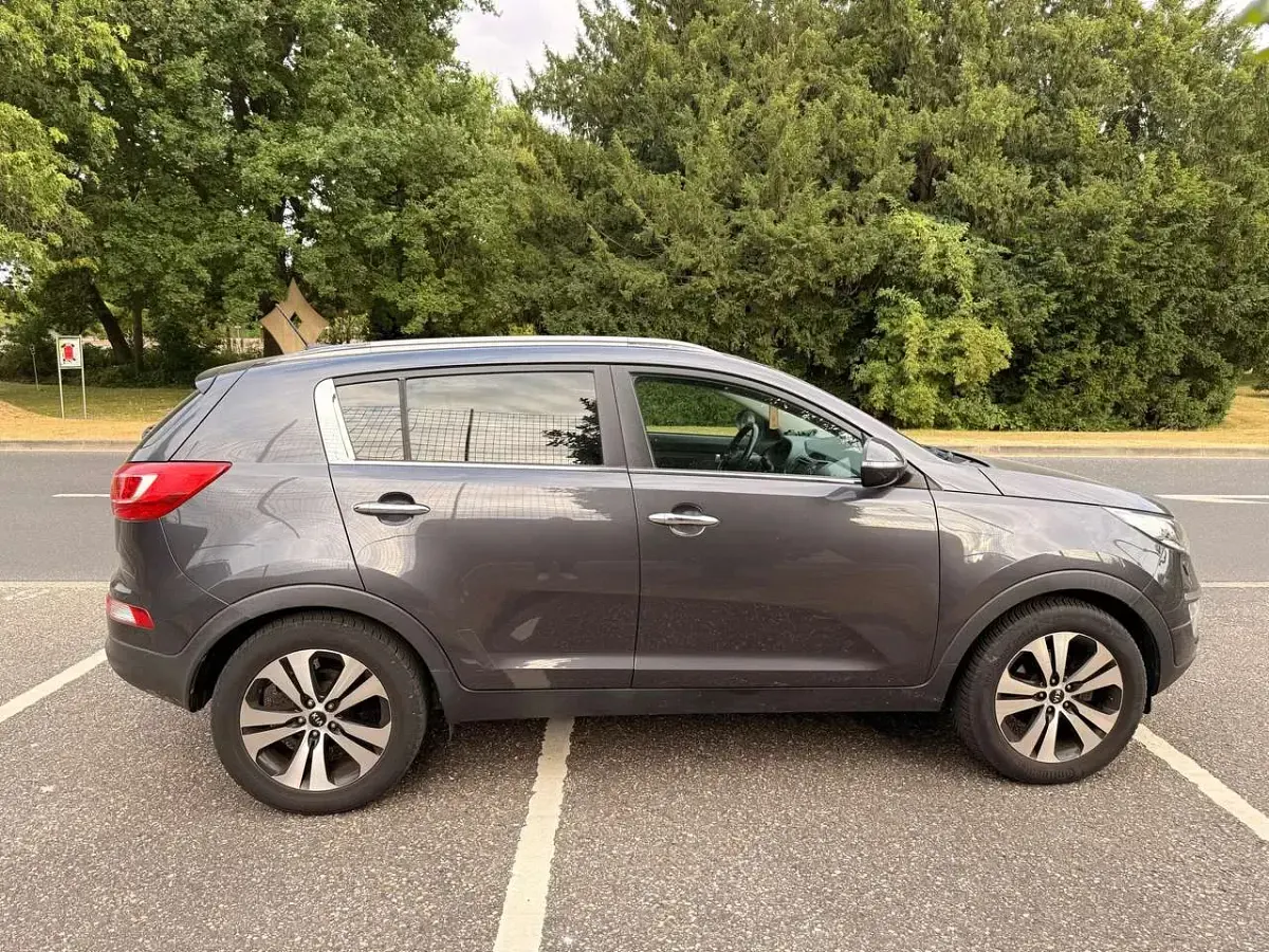 Gebraucht Kia Sportage 163 PS (119 kW) 2011 Grau SUV