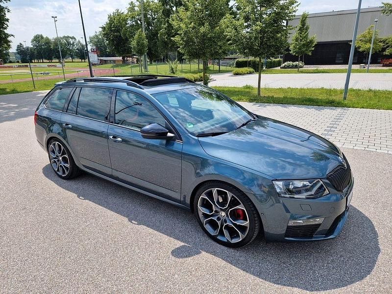 Gebraucht Skoda Octavia RS 184 PS (135 kW) 2016 Grün Kleinwagen