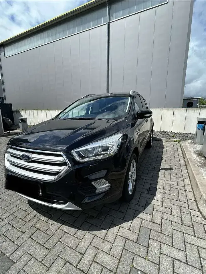 Gebraucht Ford Kuga Cool & Connect 150 PS (110 kW) 2019 Schwarz SUV