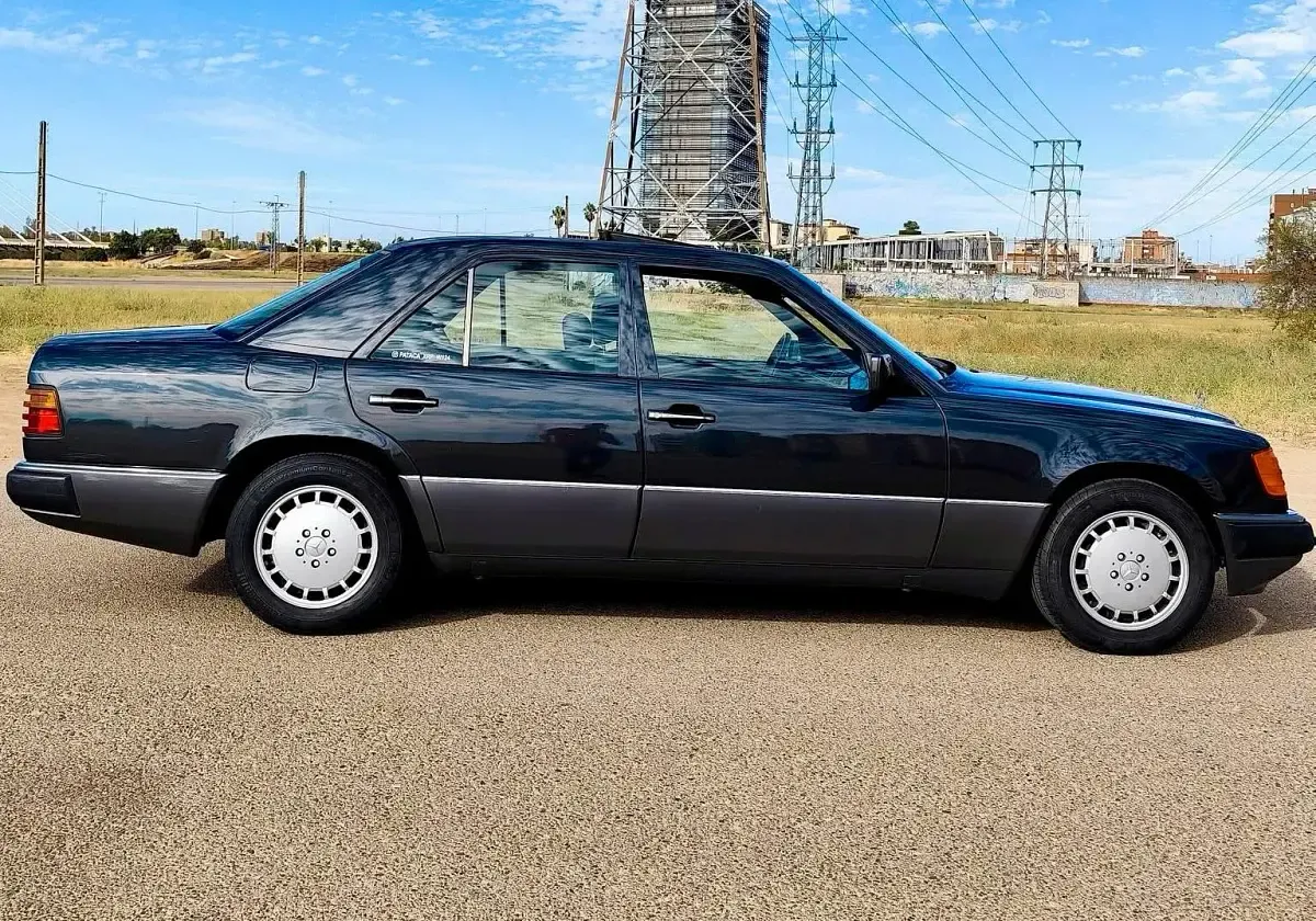 Gebraucht Mercedes E320 Sportline 220 PS (161 kW) 1993 Grau Kombi