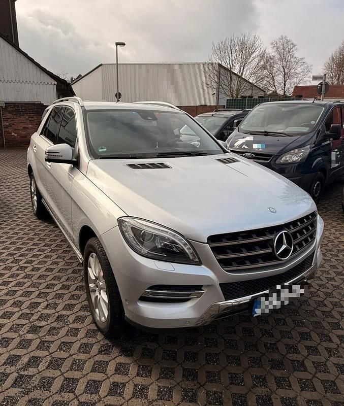 Gebraucht Mercedes ML250 204 PS (150 kW) 2015 Silber SUV