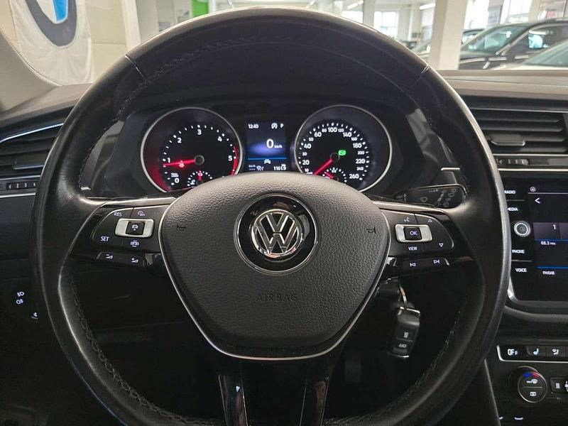 Gebraucht VW Tiguan Allspace 150 PS (110 kW) 2021 Deep black SUV