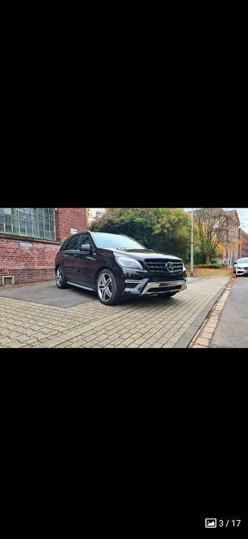 Gebraucht Mercedes ML350 258 PS (189 kW) 2013 Schwarz SUV
