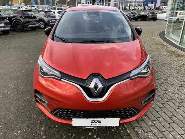 Gebraucht Renault Zoe Iconic 100 kW (136 PS) 2022 Dezirrot (metallic) Kleinwagen