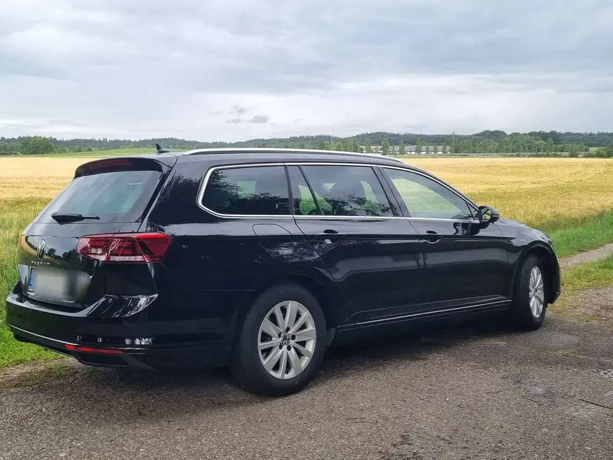 Gebraucht VW Passat Elegance 150 PS (110 kW) 2023 Kombi