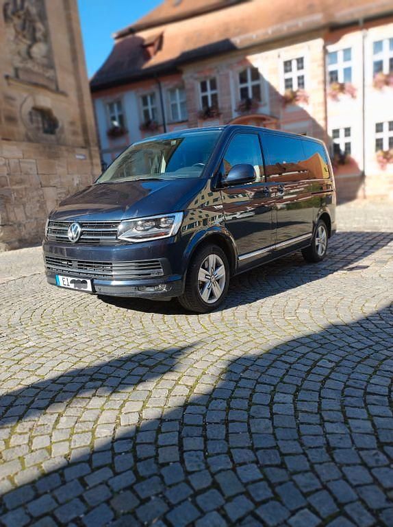 Schwarz Gebraucht 2015 VW T6 Highline Van | 26.000 € (Superpreis) - Bild 1/4