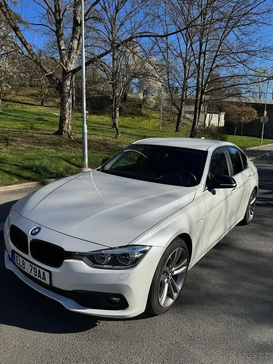 Käytetty BMW 330 iPerformance 252 HP (185 kW) 2016 Sedan