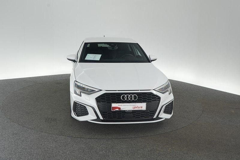 Gebraucht Audi A3 S-Line 150 PS (110 kW) 2023 Gletscherweiß metallic Limousine