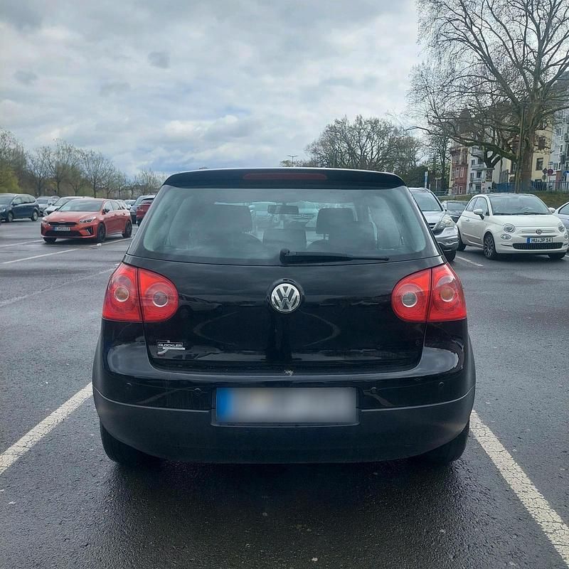 Gebraucht VW Golf V 75 PS (55 kW) 2005 Schwarz Kleinwagen