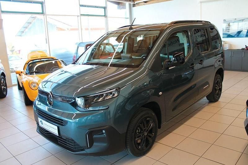 Neu Citroën Berlingo 131 PS (96 kW) 2026 Kiama blau Van / Kleinbus