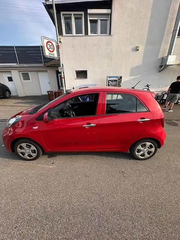 Gebraucht Kia Picanto Attract 69 PS (50 kW) 2014 Rot Kleinwagen