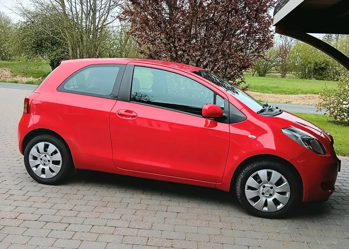 Gebraucht Toyota Yaris 87 PS (63 kW) 2007 Rot Kleinwagen