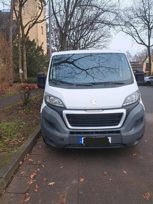 Gebraucht Peugeot Boxer 101 PS (74 kW) 2015 Weiß Van