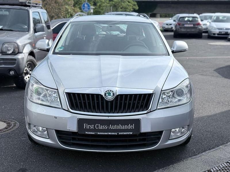 Gebraucht Skoda Octavia Impuls Edition 140 PS (102 kW) 2011 Silber Kombi
