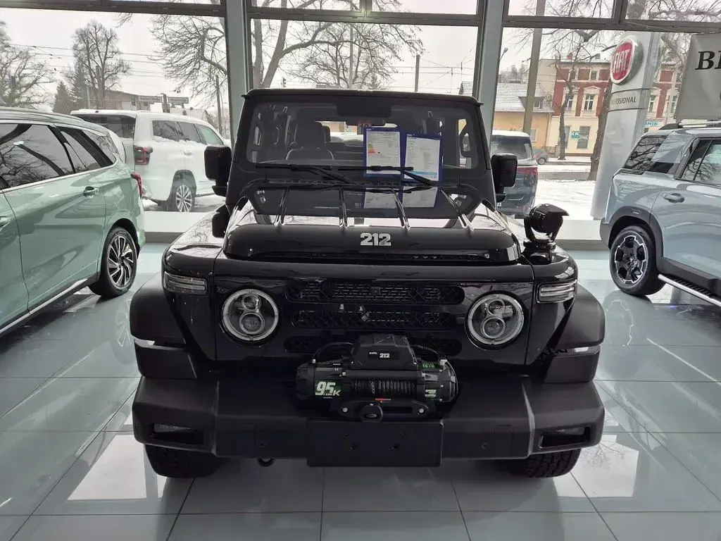 Neu BAW 212 166 PS (122 kW) 2026 Schwarz SUV