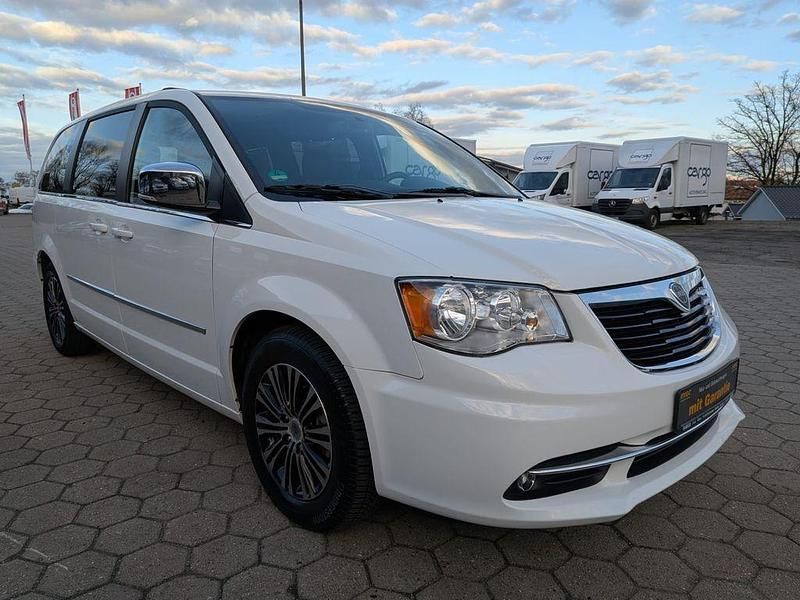 Gebraucht Lancia Voyager S 177 PS (130 kW) 2015 Weiß Van / Kleinbus