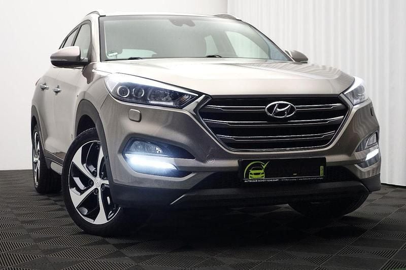 Weiß Gebraucht 2016 Hyundai Tucson Premium SUV | 16.999 € (Fairer Preis) - Bild 1/4