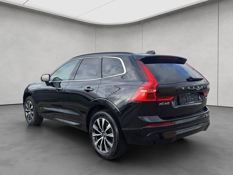 Gebraucht Volvo XC60 Core 250 PS (183 kW) 2024 Schwarz SUV