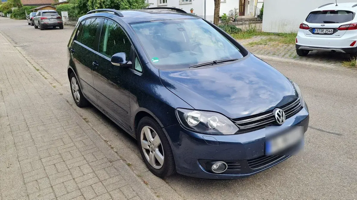 Gebraucht VW Golf Plus Cross Comfortline 122 PS (89 kW) 2011 Blau Limousine