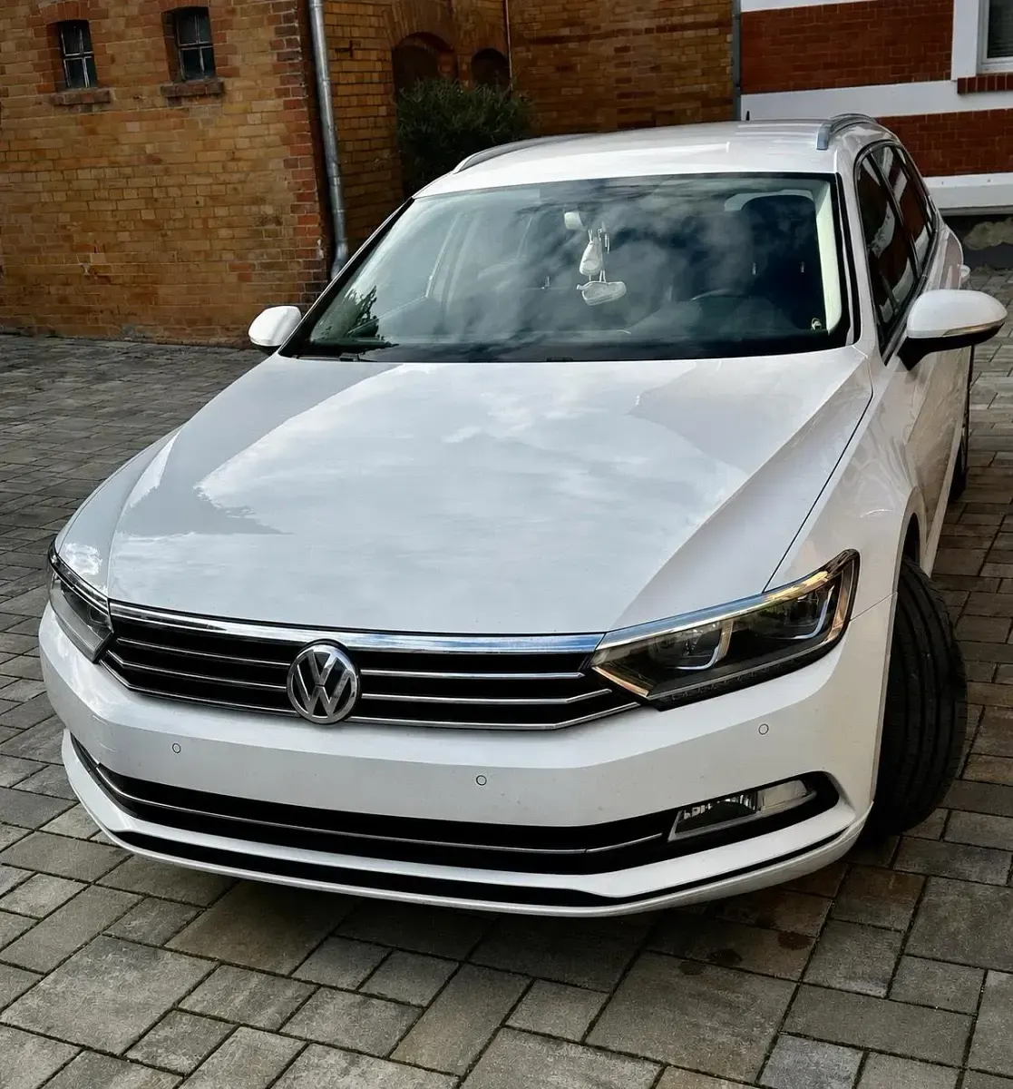 Gebraucht VW Passat 150 PS (110 kW) 2016 Weiß Kombi