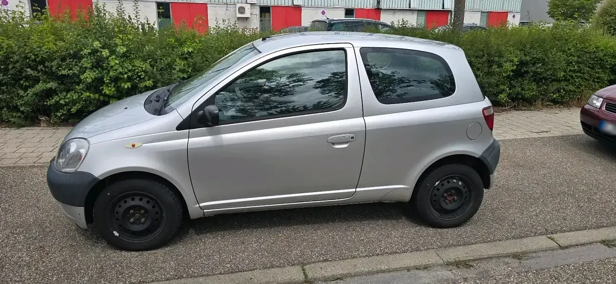 Gebraucht Toyota Yaris 68 PS (50 kW) 2026 Grau Kleinwagen