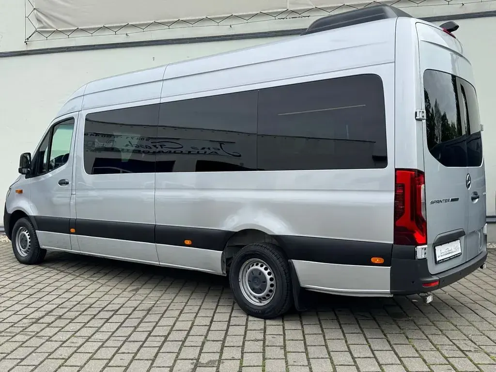 Gebraucht Mercedes Sprinter 163 PS (119 kW) 2021 Silber Van
