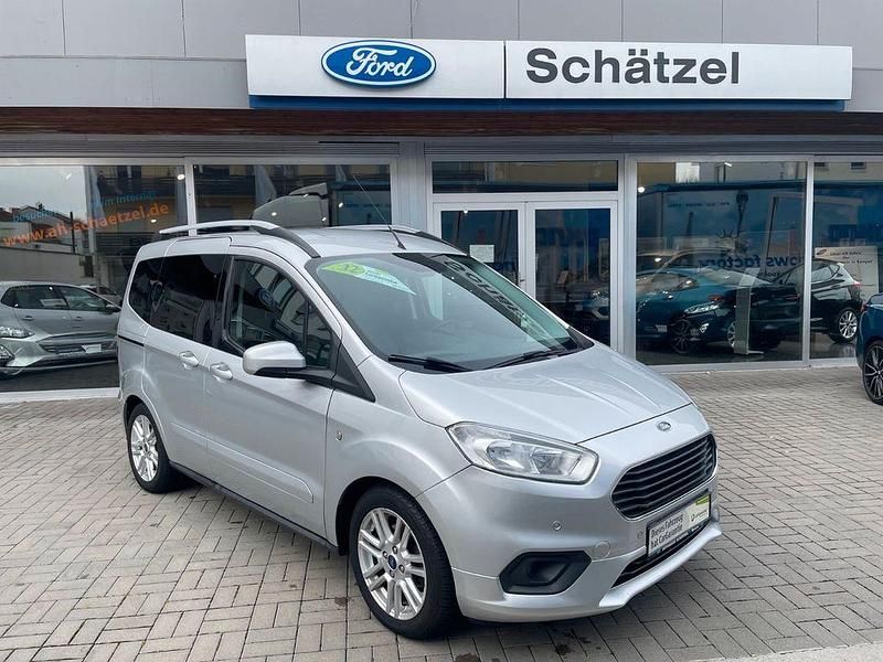 Gebraucht Ford Tourneo Courier Titanium 101 PS (74 kW) 2019 Silber Van / Kleinbus