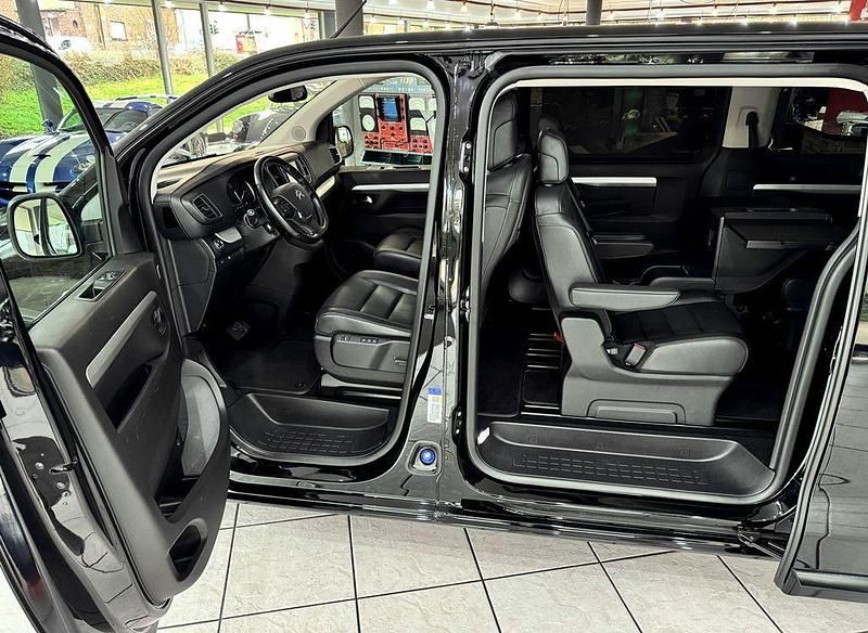 Gebraucht Citroën Spacetourer Business Class 177 PS (130 kW) 2023 Schwarz Van / Kleinbus