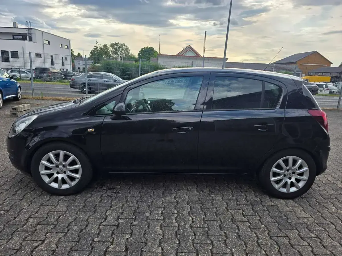Gebraucht Opel Corsa Color Edition 101 PS (74 kW) 2010 Saphirschwarz mineraleffekt Kleinwagen