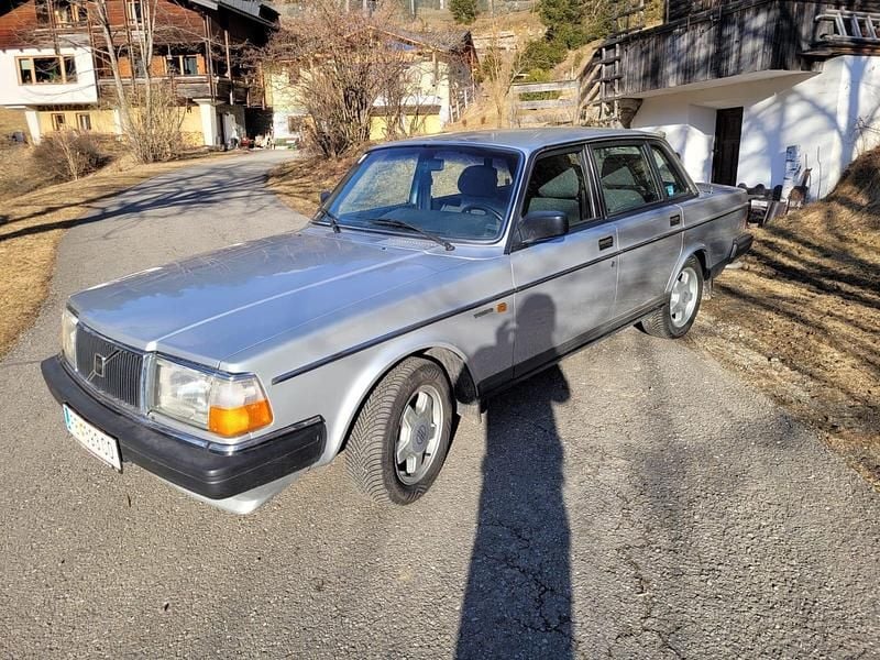 Silber Gebraucht 1989 Volvo 240 Limousine | 6.500 € - Bild 1/4