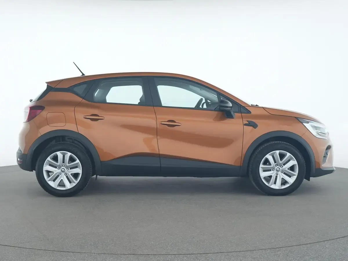 Gebraucht Renault Captur Zen 140 PS (102 kW) 2022 Taklamakan orange SUV