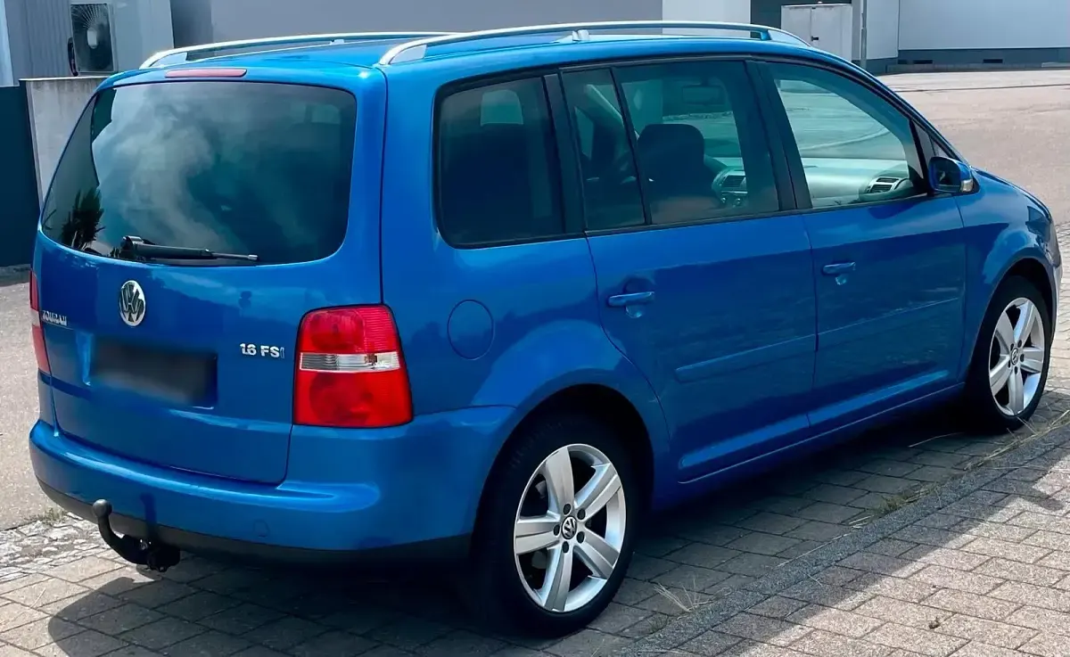 Gebraucht VW Touran 116 PS (85 kW) 2004 Blau Van / Kleinbus