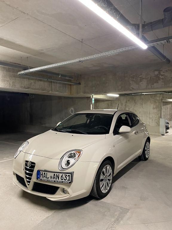 Weiß Gebraucht 2009 Alfa Romeo MiTo Kleinwagen | 2.500 € (Fairer Preis) - Bild 1/4