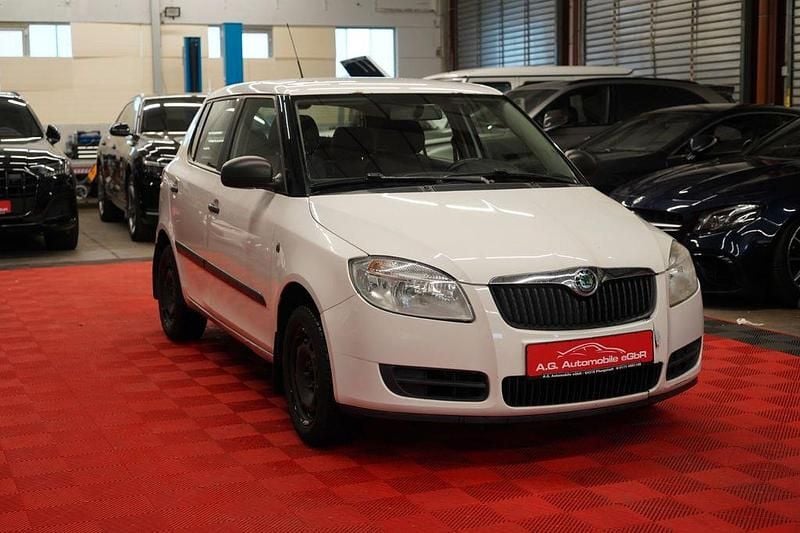 Gebraucht Skoda Fabia Classic 60 PS (44 kW) 2009 Weiß Limousine