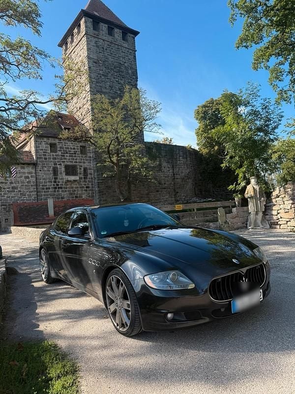 Schwarz Gebraucht 2010 Maserati Quattroporte Limousine | 26.000 € (Fairer Preis) - Bild 1/4