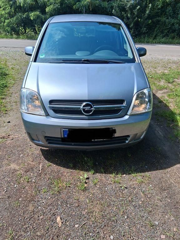 Grau Gebraucht 2004 Opel Meriva Cosmo Van / Kleinbus | 1.290 € (Guter Preis) - Bild 1/4