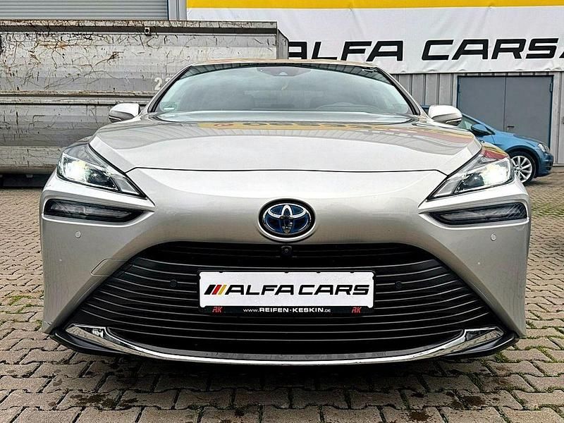 Gebraucht Toyota Mirai Executive 182 PS (133 kW) 2021 Grau Limousine