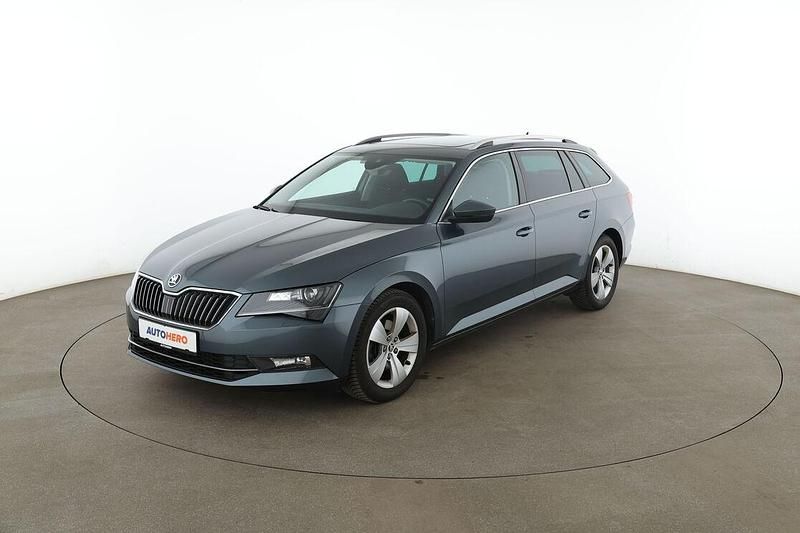 Gebraucht Skoda Superb Style 150 PS (110 kW) 2018 Grau Kombi