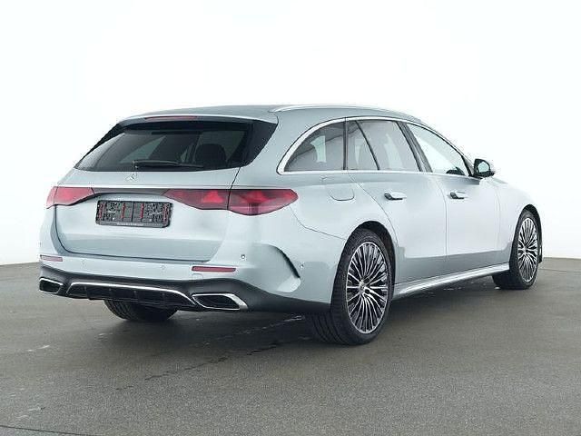 Hightechsilber metallic Gebraucht 2024 Mercedes E450 AMG Kombi | 63.980 € (Superpreis) - Bild 1/4