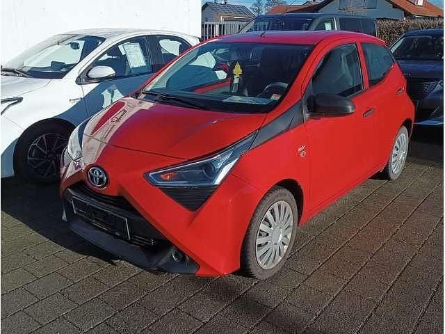 Rot Gebraucht 2020 Toyota Aygo Kleinwagen | 10.990 € (Fairer Preis) - Bild 1/1