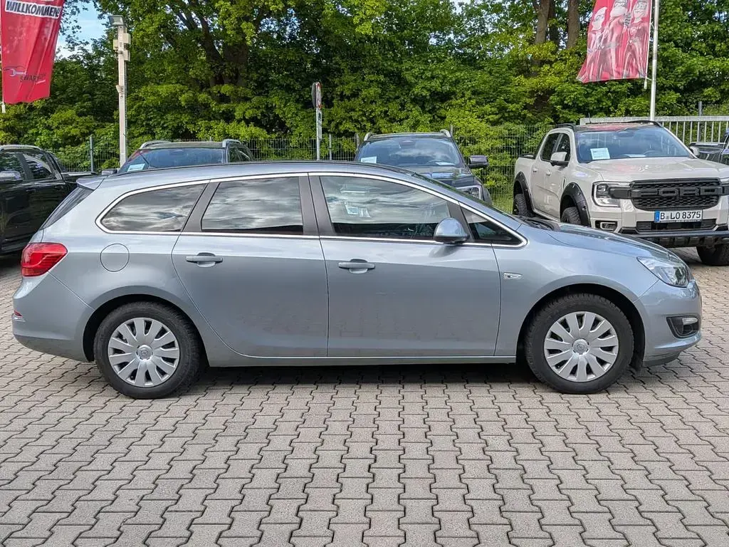 Gebraucht Opel Astra 140 PS (102 kW) 2015 Silber Kombi