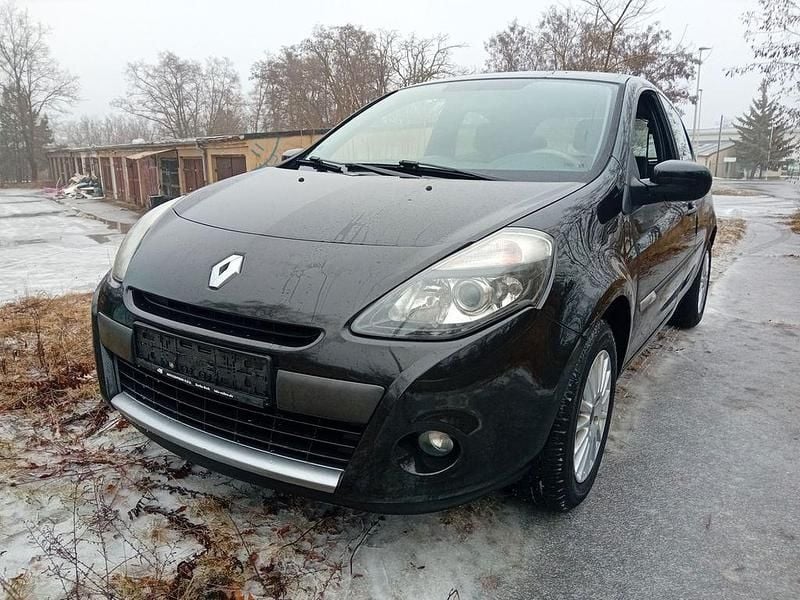 Schwarz Gebraucht 2009 Renault Clio II Dynamique Limousine | 2.590 € (Fairer Preis) - Bild 1/4
