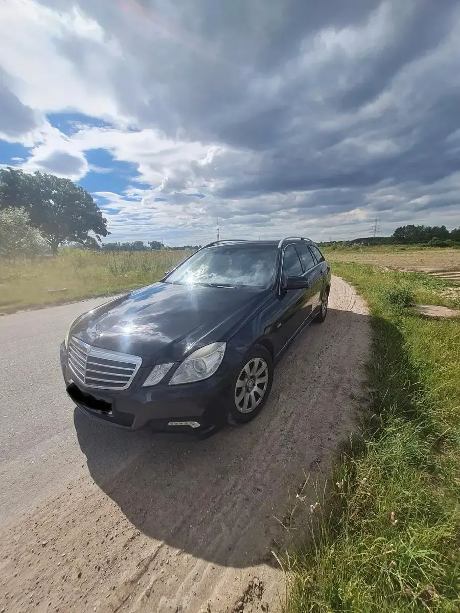 Gebraucht Mercedes E250 204 PS (150 kW) 2009 Schwarz Kombi