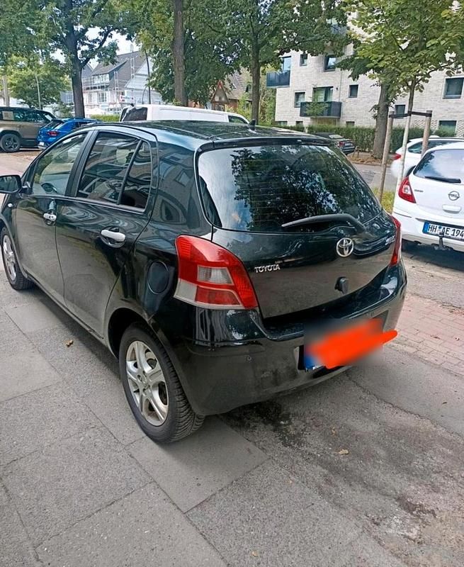 Schwarz Gebraucht 2011 Toyota Yaris Kleinwagen | 2.999 € (Guter Preis) - Bild 1/4