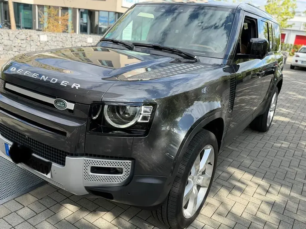 Gebraucht Land Rover Defender First Edition 300 PS (220 kW) 2023 Grau SUV