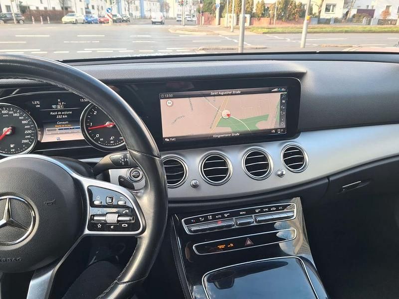 Gebraucht Mercedes E220 194 PS (142 kW) 2019 Schwarz Limousine